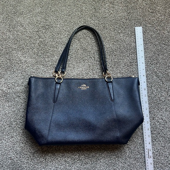 Coach Ava Crossgrain Leather Tote Navy GUC F57526 - Picture 1 of 10